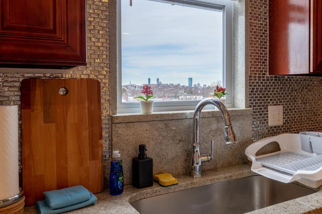 90 - 4Br Dorchester - Sleek Apt Near Marina Bay Boston Exterior photo
